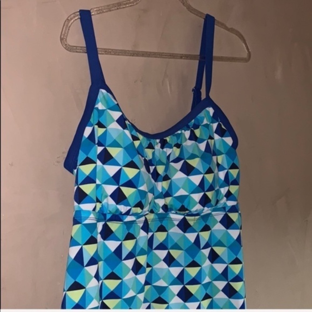 Kims Wmn's Blue Geometric Lined Wire Free …